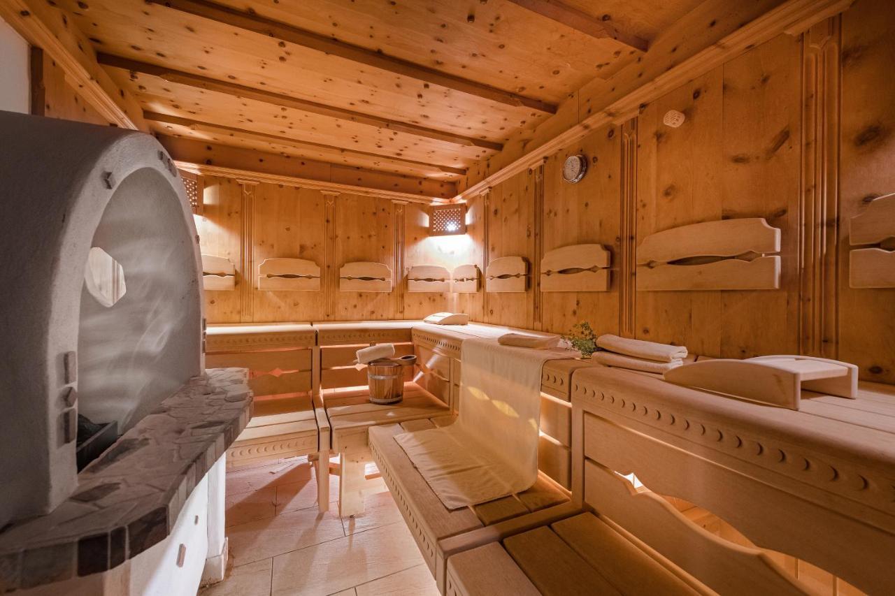 Hotel Moselebauer Bad Sankt Leonhard im Lavanttal Bagian luar foto