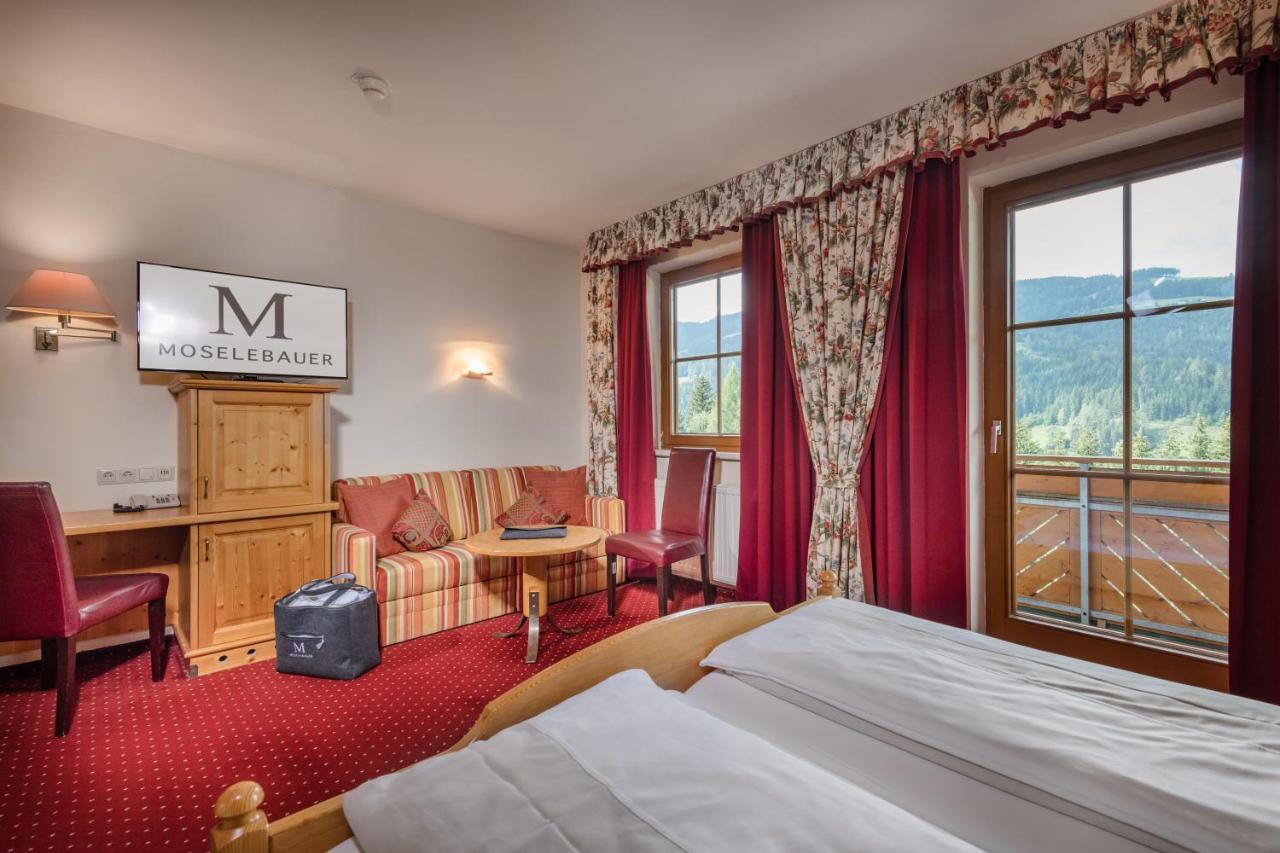 Hotel Moselebauer Bad Sankt Leonhard im Lavanttal Bagian luar foto