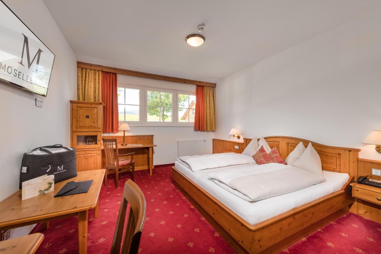 Hotel Moselebauer Bad Sankt Leonhard im Lavanttal Bagian luar foto